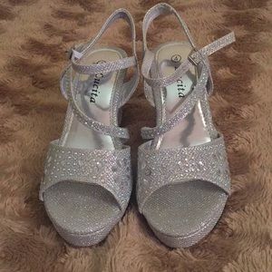 new unused wedge heels